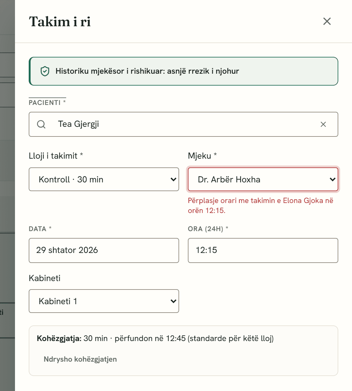 Formulari i takimit në Ordent që refuzon një orë të zënë dhe tregon takimin me të cilin përplaset.